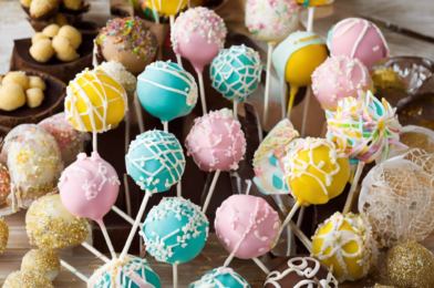 Decorating Cake Pops: Tips and Tricks to Impress Your Guests